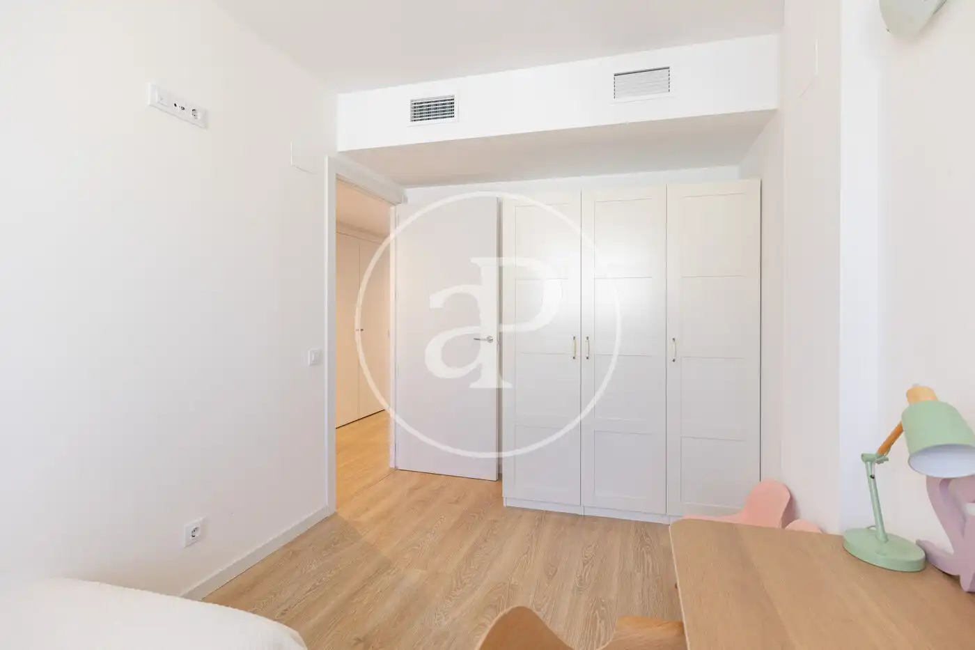 Habitación de Piso en venta en Sant Just Desvern con Aire acondicionado, Calefacción y Terraza