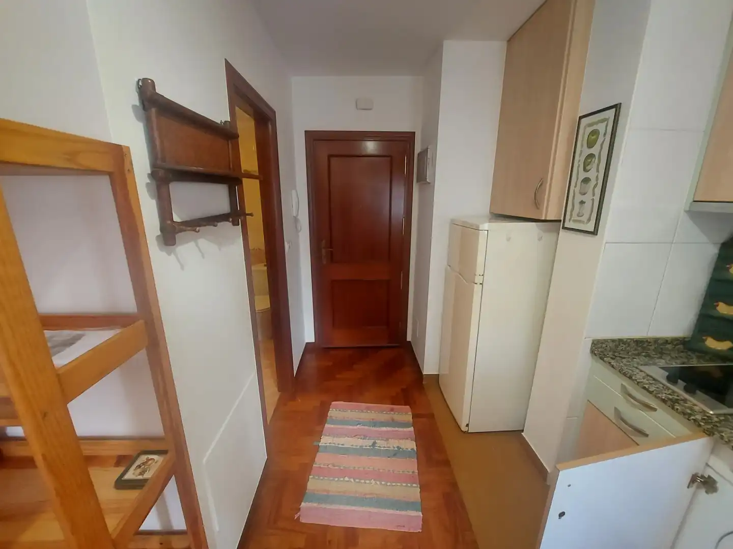 Estudi de lloguer en Vigo  amb Parquet, Moblat i Forn