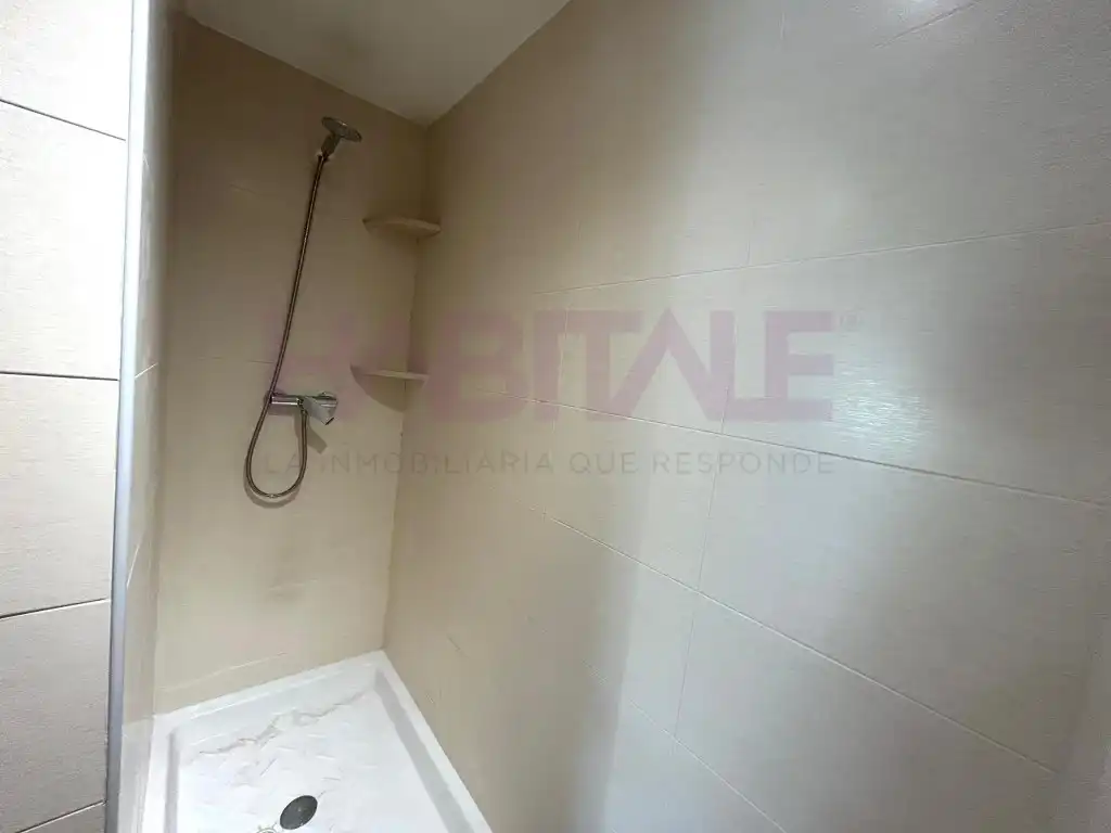 Bathroom of Flat for rent in Valencia  with Furnished
