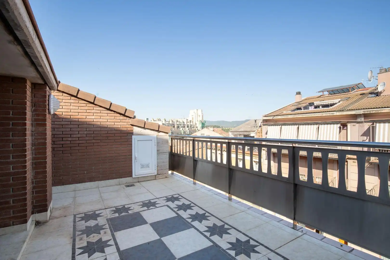 Terrasse von Dachboden zum Verkauf in Manresa mit Klimaanlage, Terrasse und Abstellraum