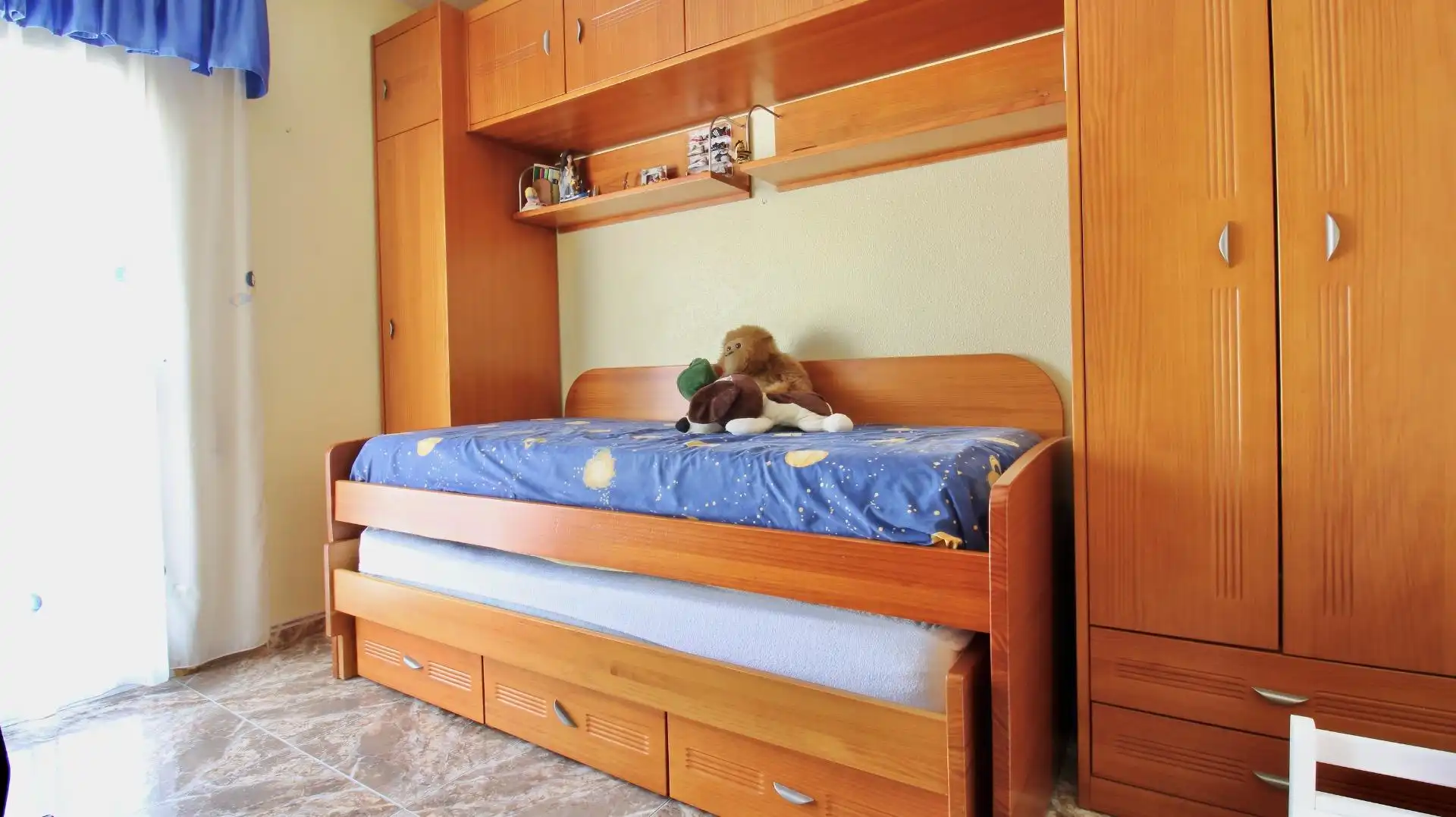 Habitación de Casa adosada en venta en Roquetas de Mar con Aire acondicionado, Terraza y Trastero