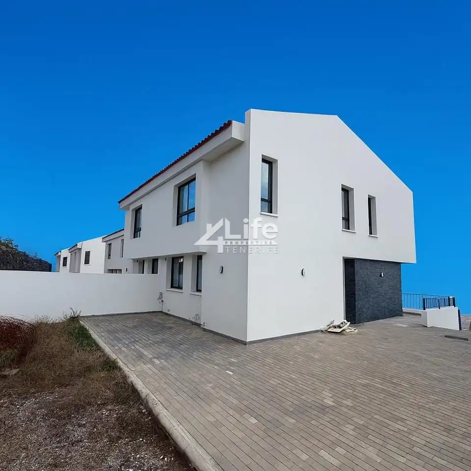 Vista exterior de Casa o xalet en venda en Vilaflor de Chasna amb Terrassa, Traster i Balcó