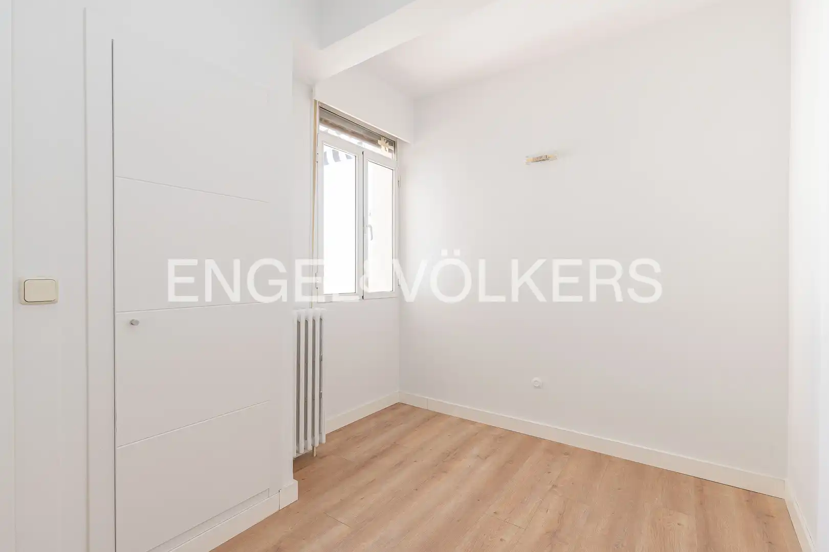 Bedroom of Flat for rent in Madrid  with Air Conditioner, Heating and Terrace