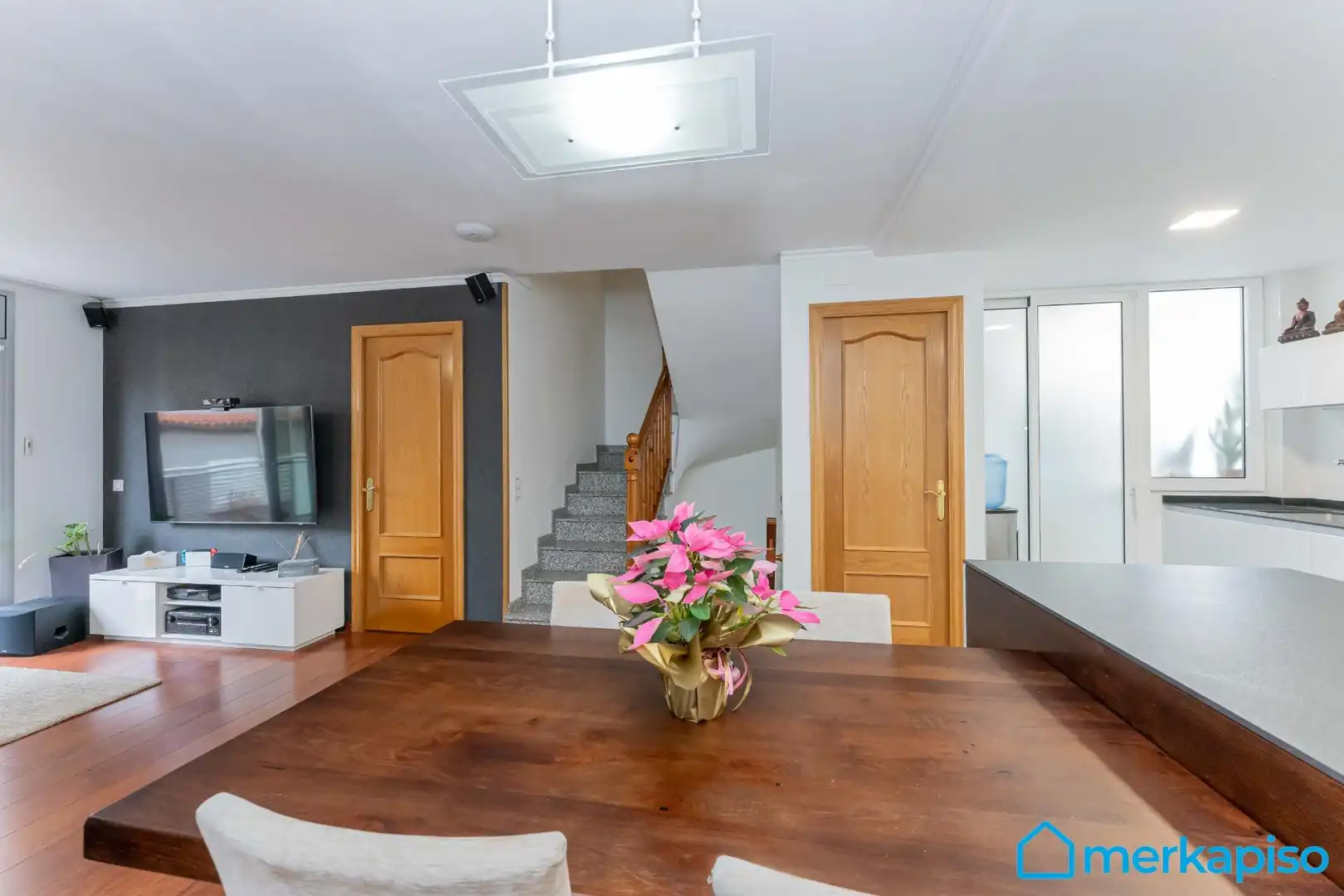 Casa adosada en venta en Viladecans con Aire acondicionado, Terraza y Balcón