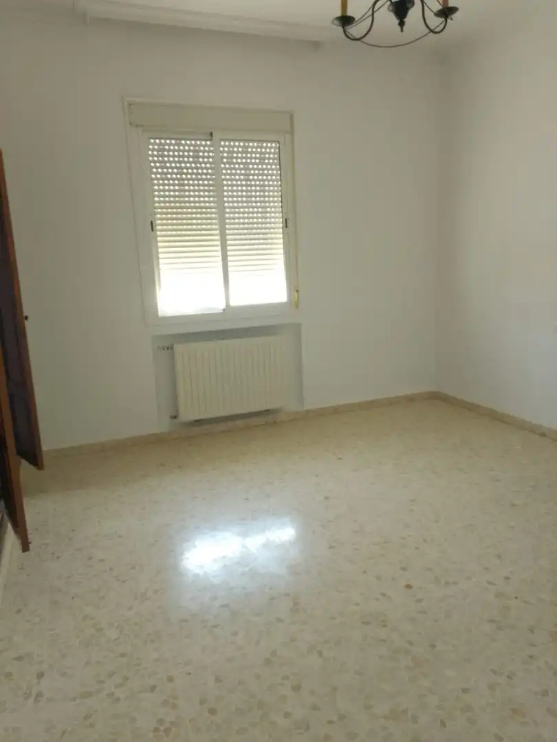 Habitación de Casa o chalet en venta en Dos Hermanas con Jardín privado, Terraza y Balcón