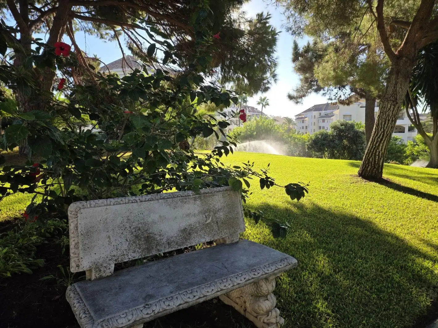 Jardí de Estudi en venda en Marbella amb Terrassa, Moblat i Piscina comunitària