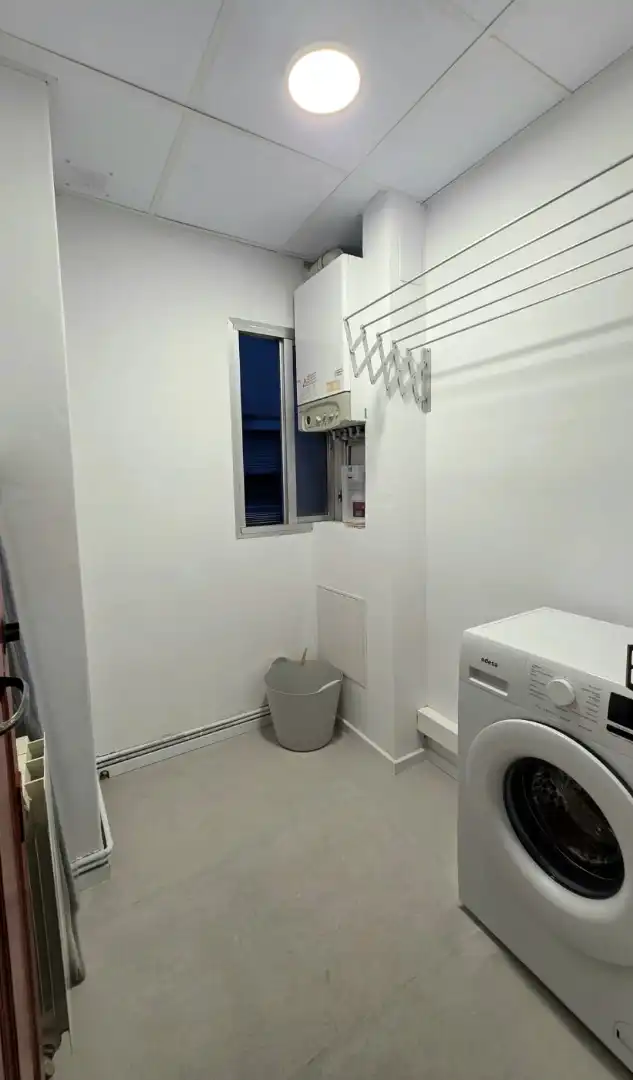 Badezimmer von Wohnung zum Verkauf in  Logroño mit Heizung, Parkett und Abstellraum