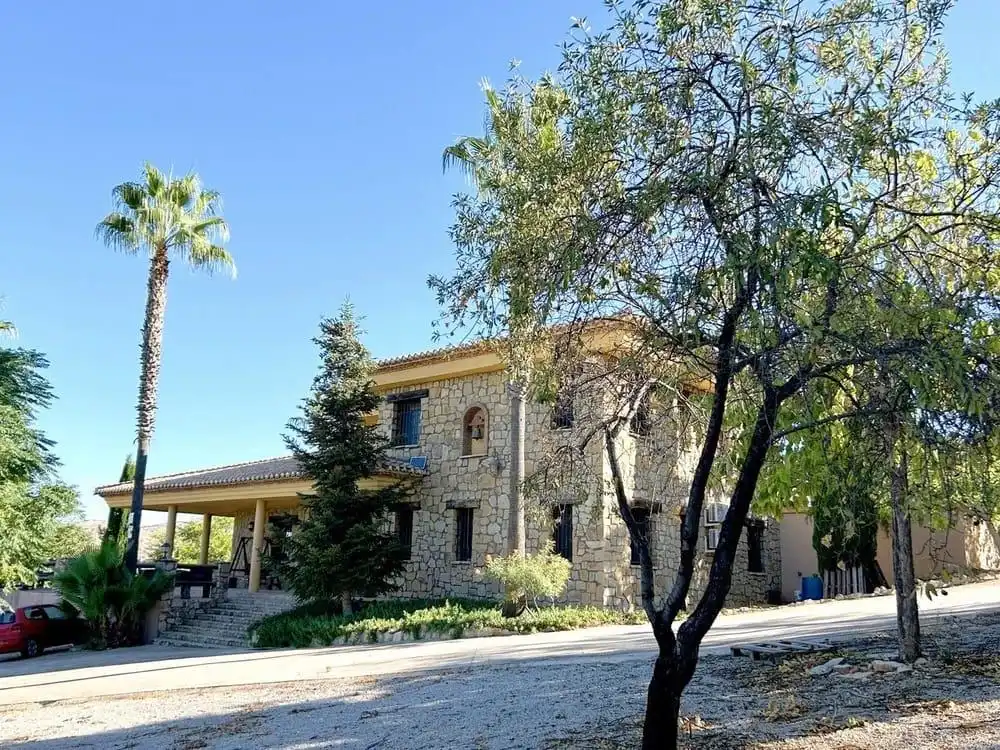 Vista exterior de Finca rústica en venta en Colomera con Calefacción, Terraza y Piscina