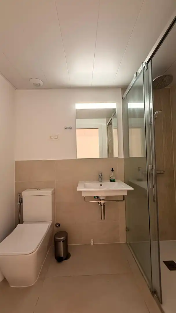 Badezimmer von Dachboden zum Verkauf in Benalmádena mit Klimaanlage, Terrasse und Abstellraum