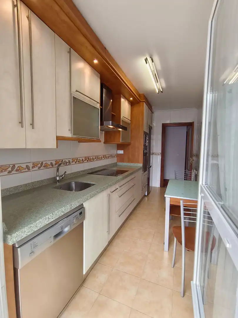 Küche von Wohnung zur Miete in Entrambasaguas mit Heizung, Privatgarten und Parkett