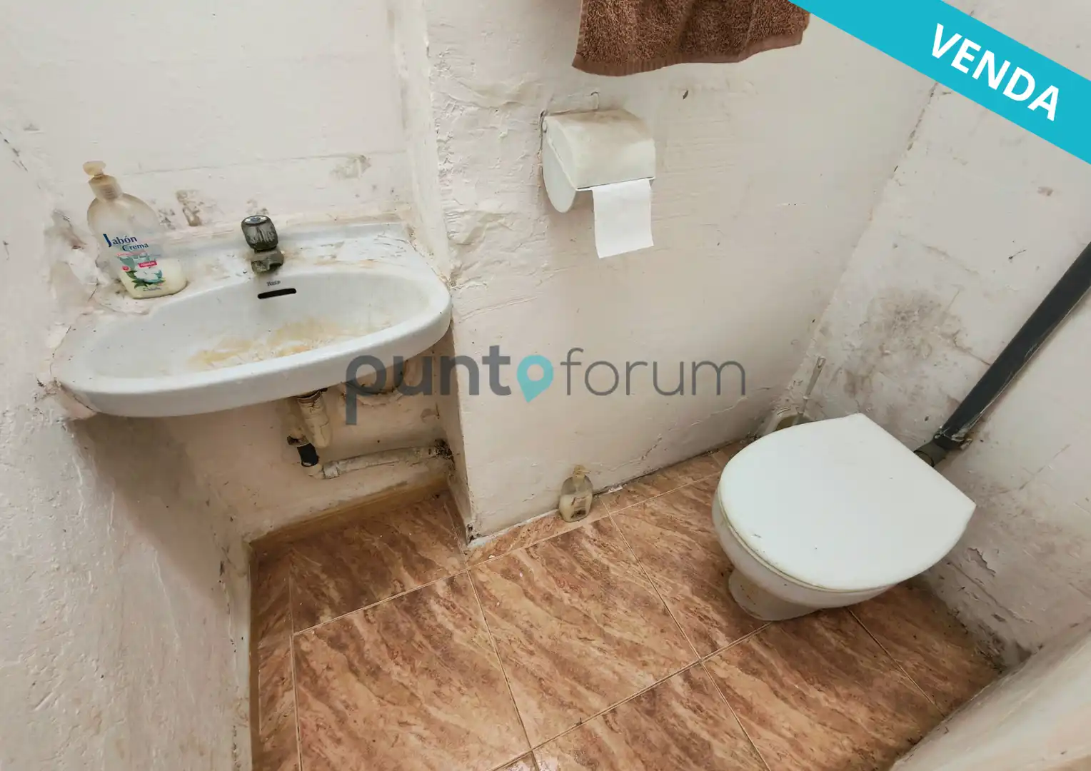 Baño de Planta baja en venta en Barcelona
