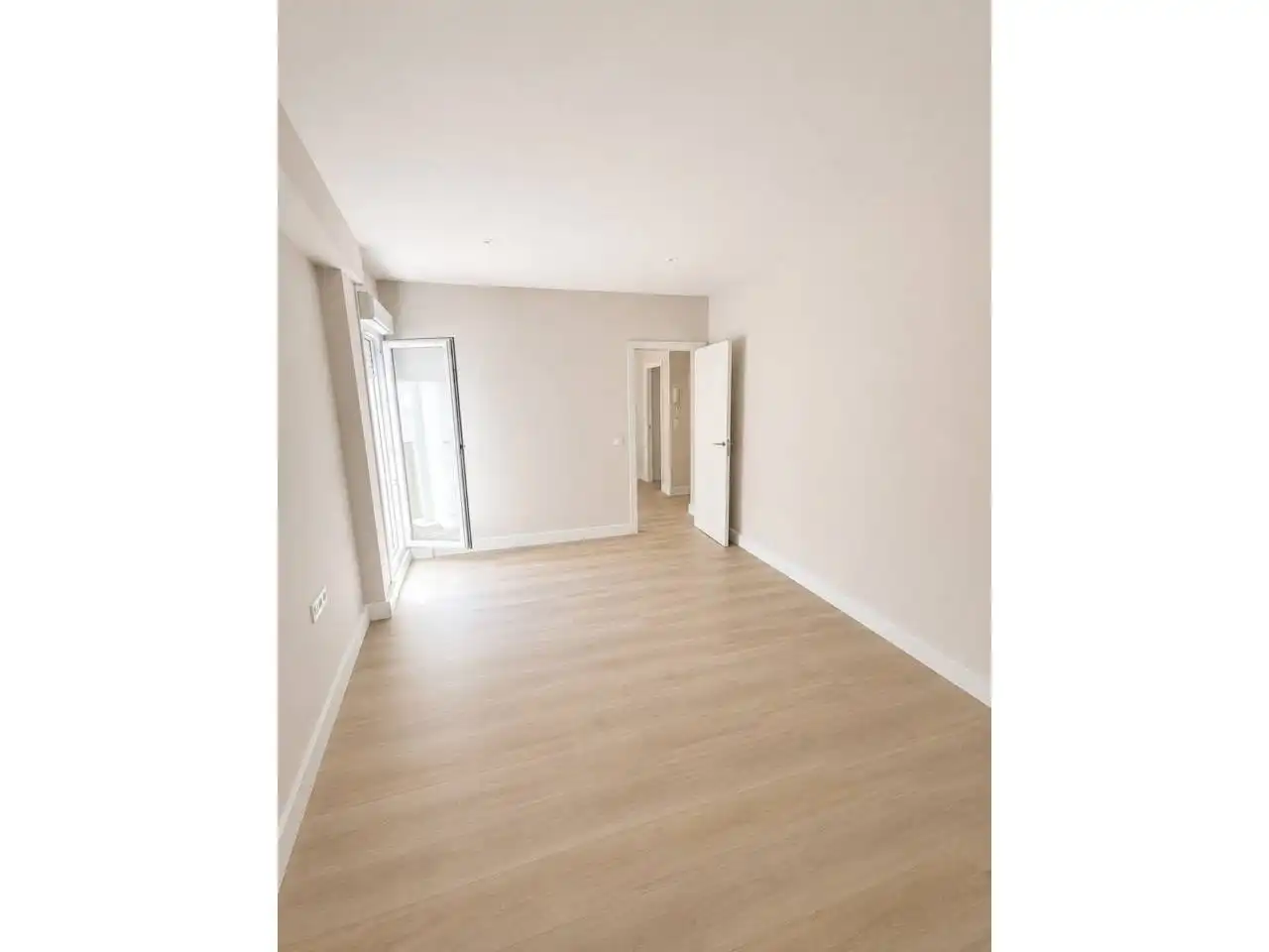 Habitación de Piso en venta en  Logroño con Calefacción, Parquet y Terraza