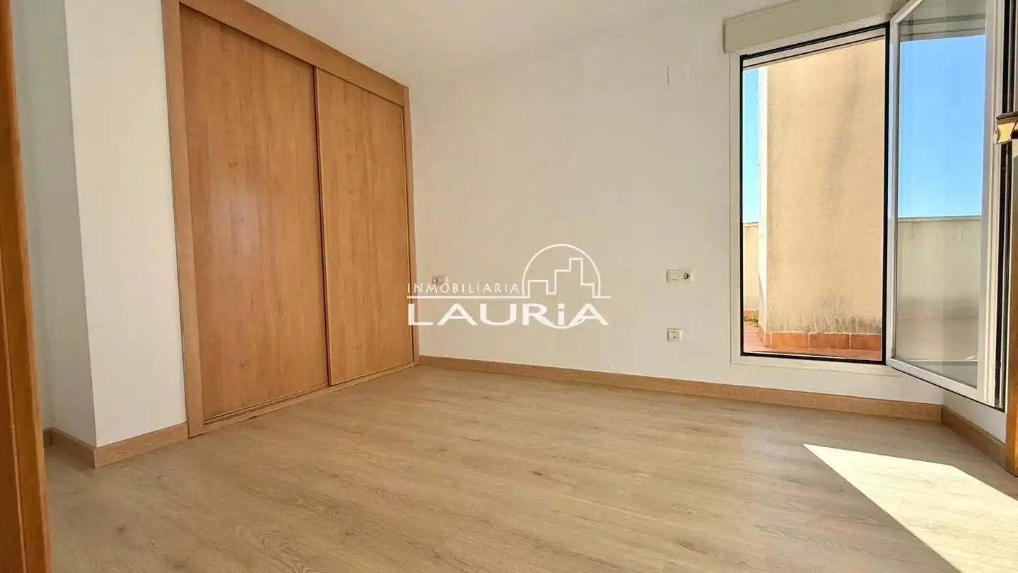 Habitación de Ático en venta en Paterna con Parquet, Terraza y Trastero
