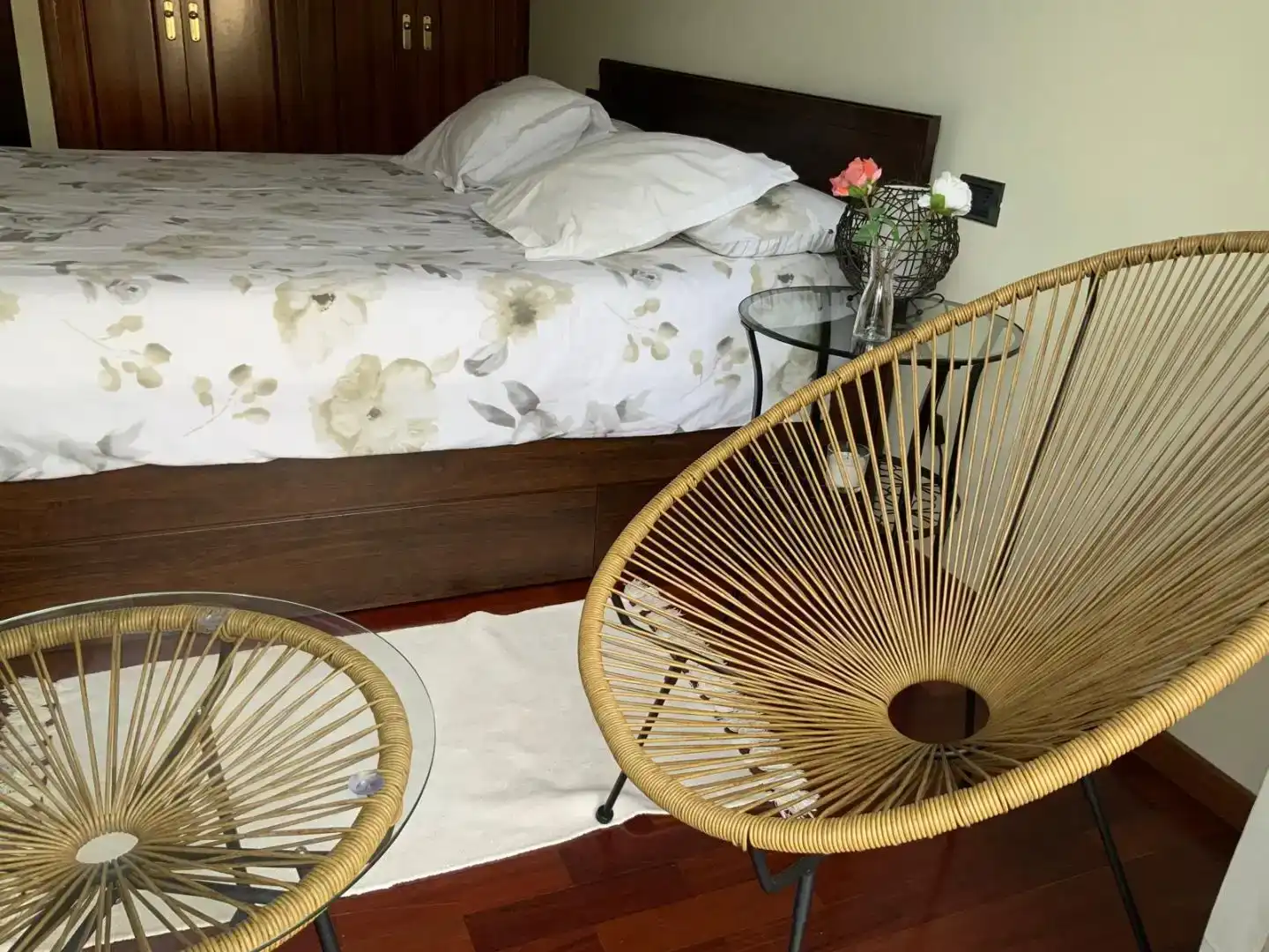 Schlafzimmer von Wohnung zur Miete in Oleiros mit Privatgarten, Parkett und Möbliert