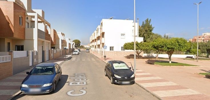 Vista exterior de Pis en venda en Roquetas de Mar