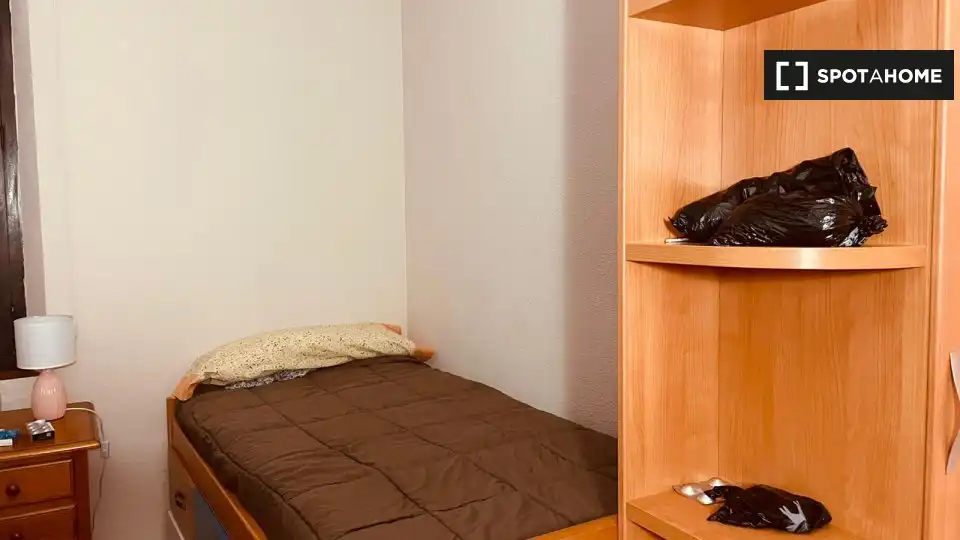Bedroom of Flat for share in Almuñécar  with Air Conditioner, Heating and Furnished