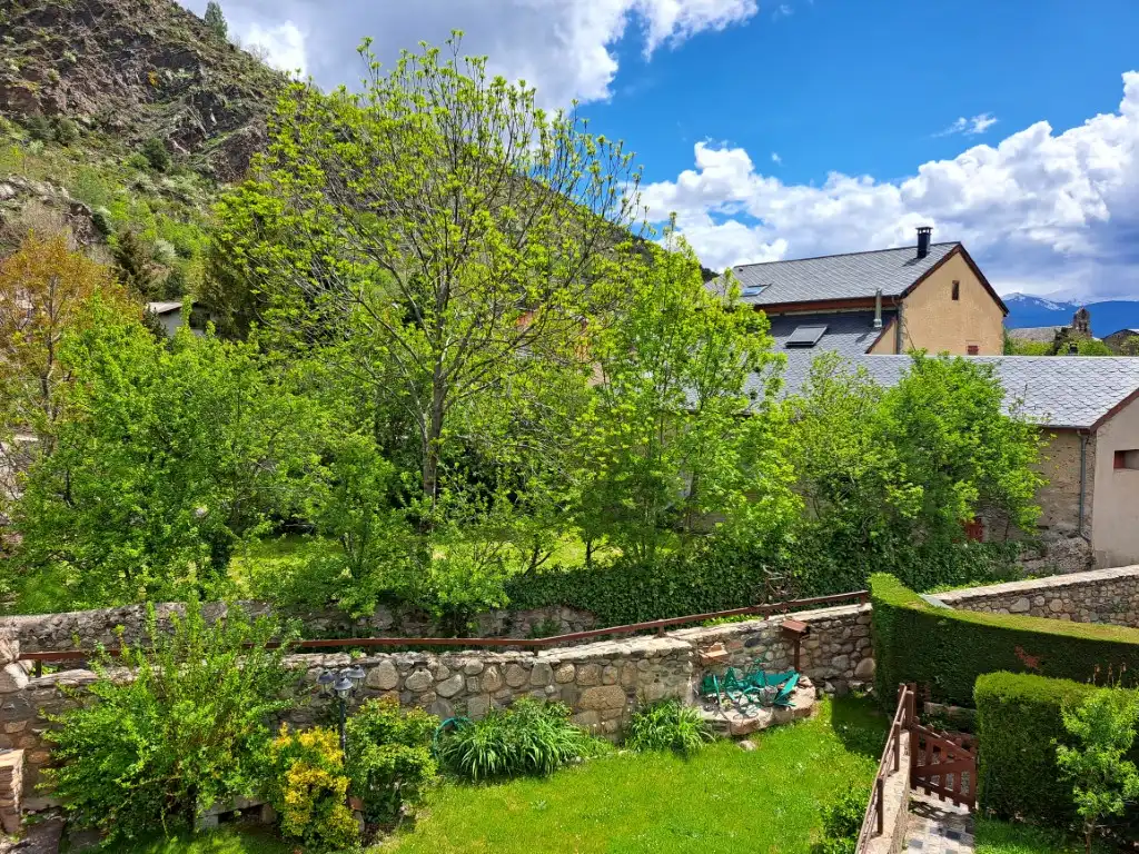Einfamilien-Reihenhaus zur Miete in N-152, 171, Puigcerdà