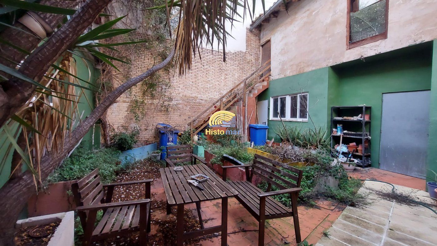 Jardí de Casa o xalet en venda en Sagunto / Sagunt amb Terrassa i Balcó