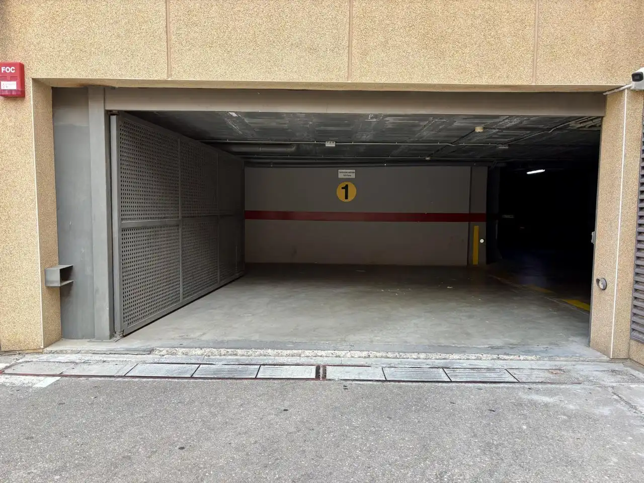 Parking à louer à calle del Doctor Mallafré 3, imagen 2
