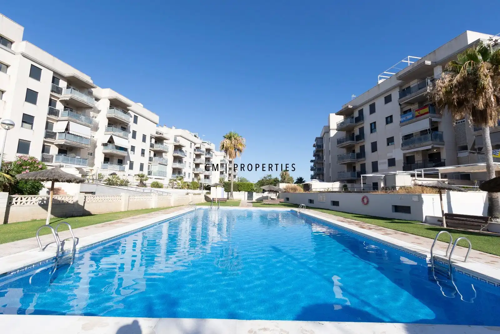 Schwimmbecken von Dachboden zur Miete in Canet d'En Berenguer mit Klimaanlage, Heizung und Terrasse