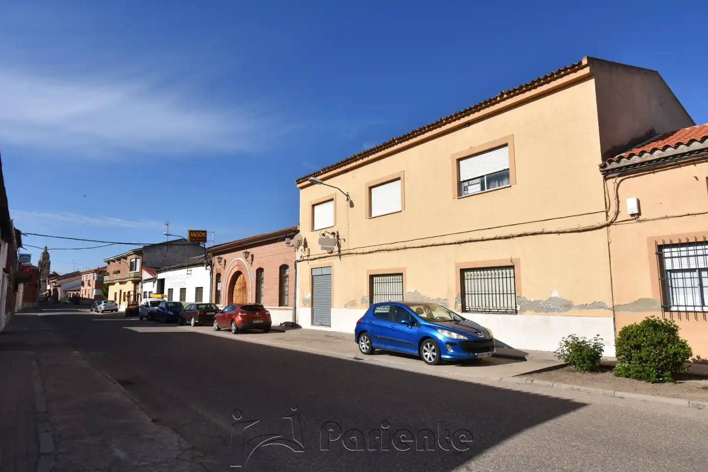 Vista exterior de Local en venta en Matapozuelos