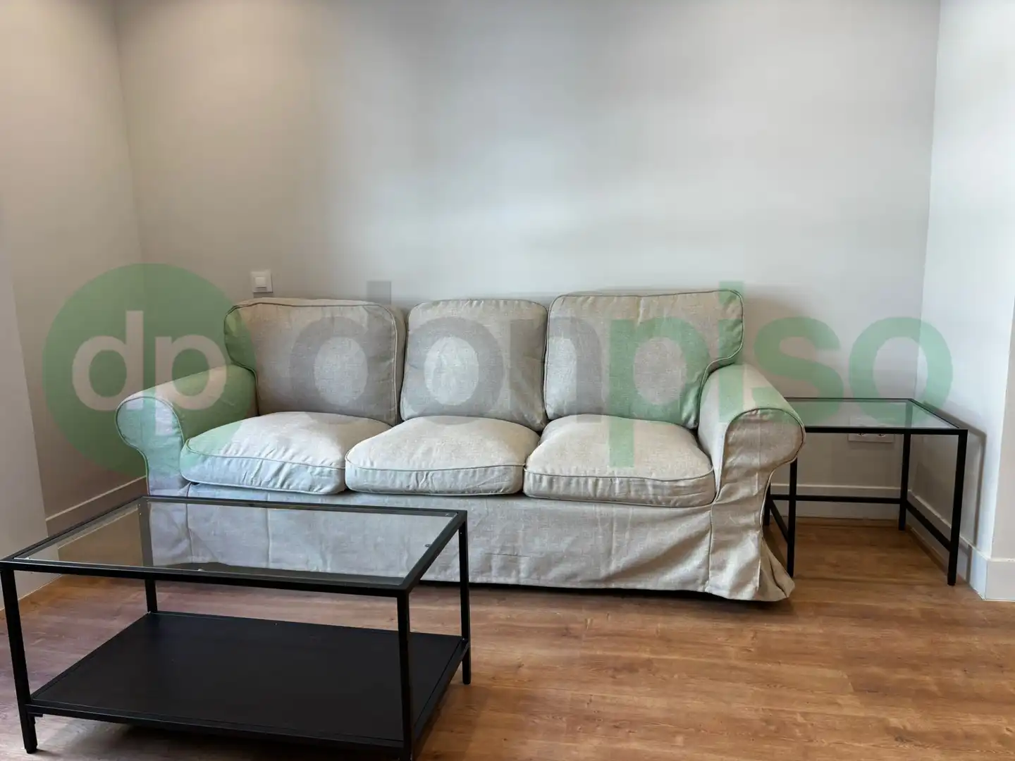 Sala d'estar de Pis en venda en Madrid amb Aire condicionat, Parquet i Moblat