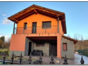 Casa en venda a Vega de Espinareda