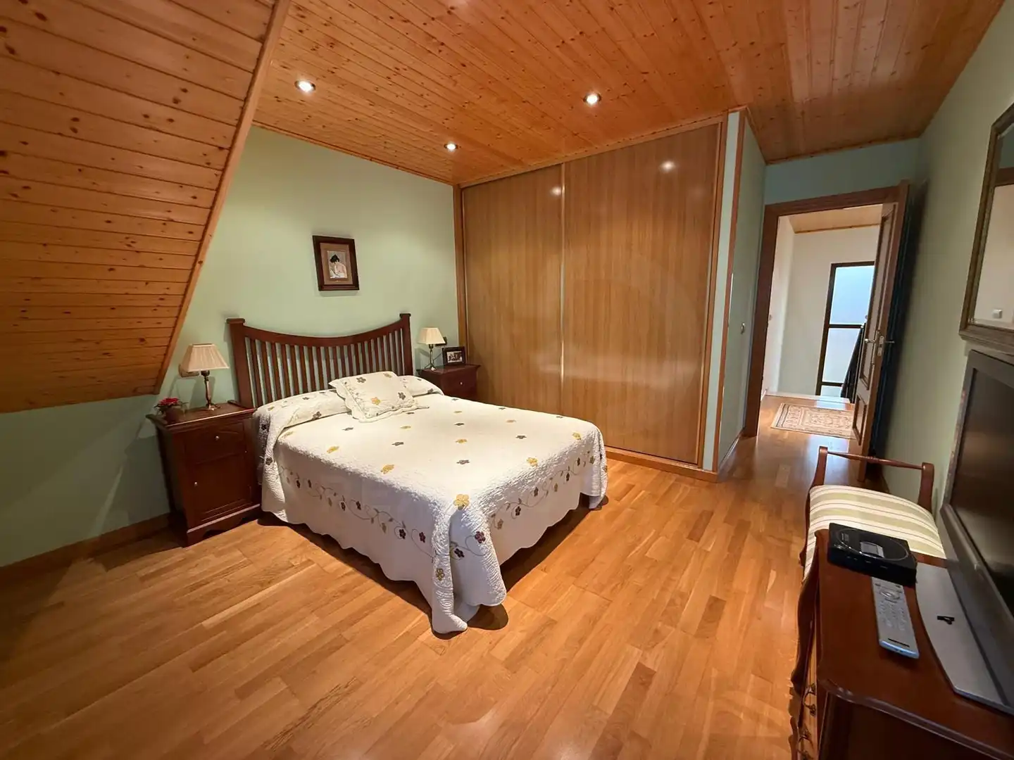 Dormitori de Casa o xalet en venda en Santovenia de la Valdoncina amb Calefacció i Terrassa