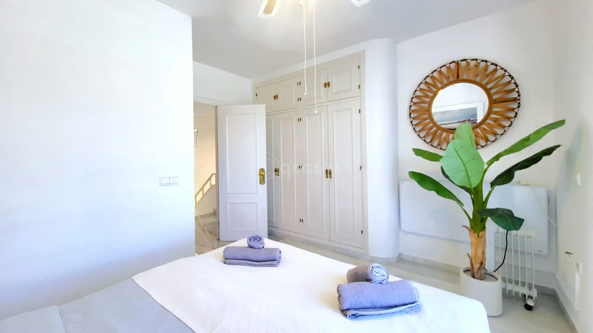 Schlafzimmer von Einfamilien-Reihenhaus zum Verkauf in Mijas mit Klimaanlage, Heizung und Terrasse