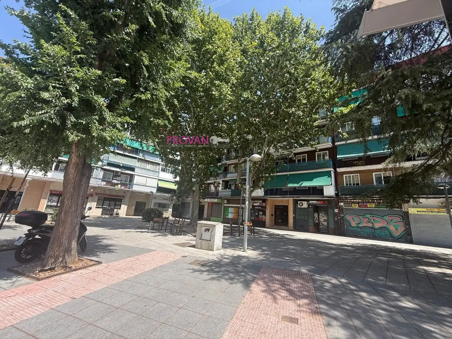 Vista exterior de Piso en venta en San Fernando de Henares con Aire acondicionado y Calefacción