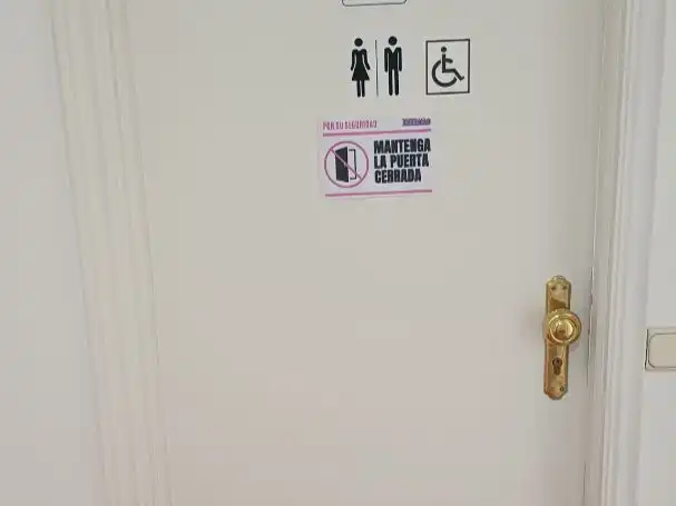 Baño de Oficina de alquiler en Burgos con Aire acondicionado y Calefacción