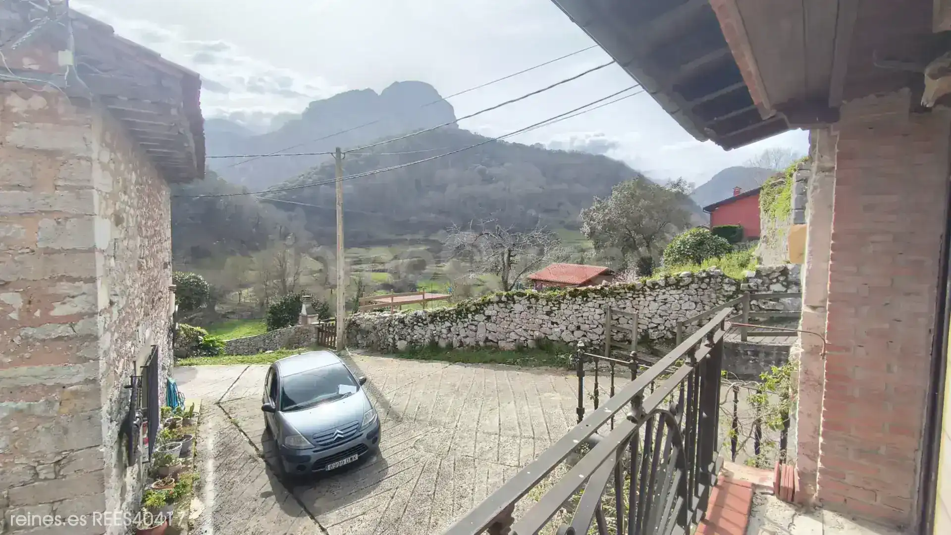 Außenansicht von Haus oder Chalet zum Verkauf in Peñamellera Alta mit Heizung, Privatgarten und Möbliert