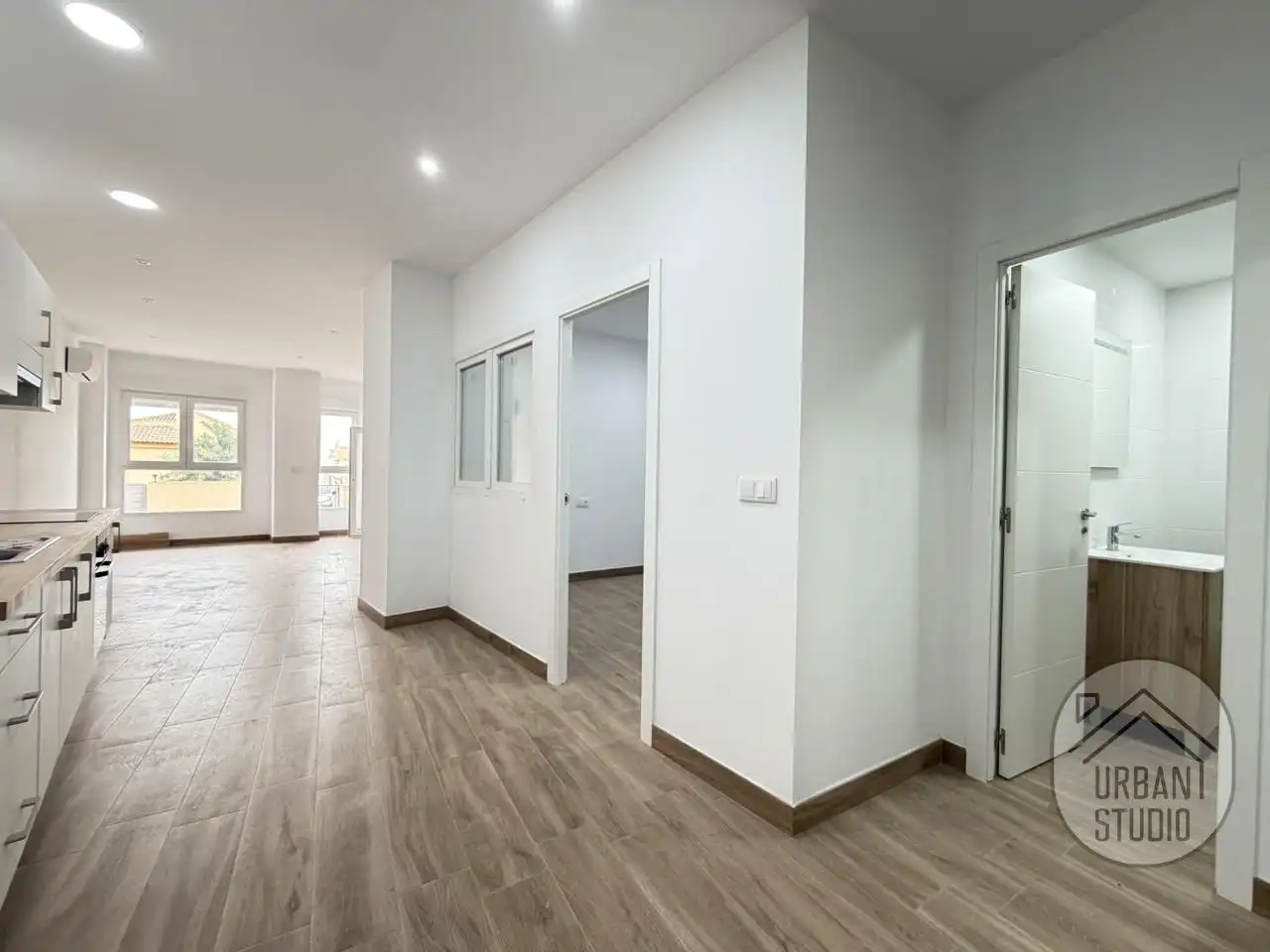 Ground floor for sale in Torrevieja  with Air Conditioner, Terrace and Community pool
