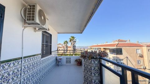 Foto 2 de Apartamento de alquiler en Zona Carrefour - Urbanizaciones, Torrevieja