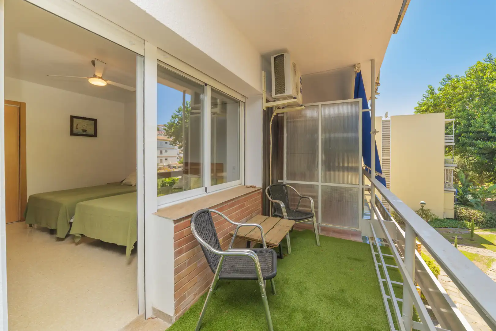 Habitación de Apartamento en venta en Torremolinos con Aire acondicionado, Terraza y Amueblado