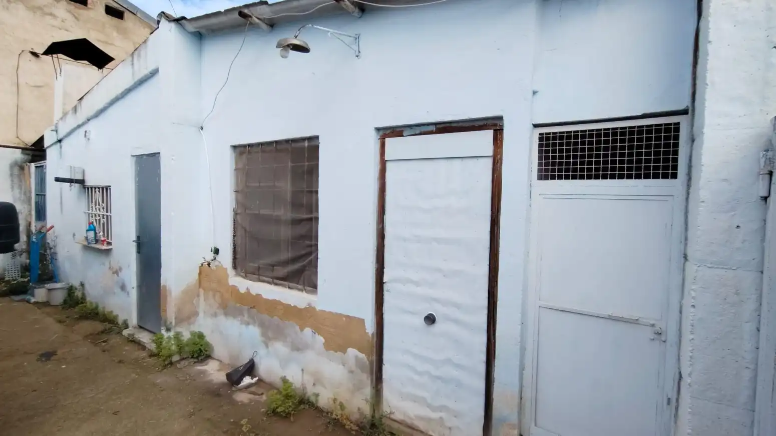 Vista exterior de Nave industrial en venta en Aldaia