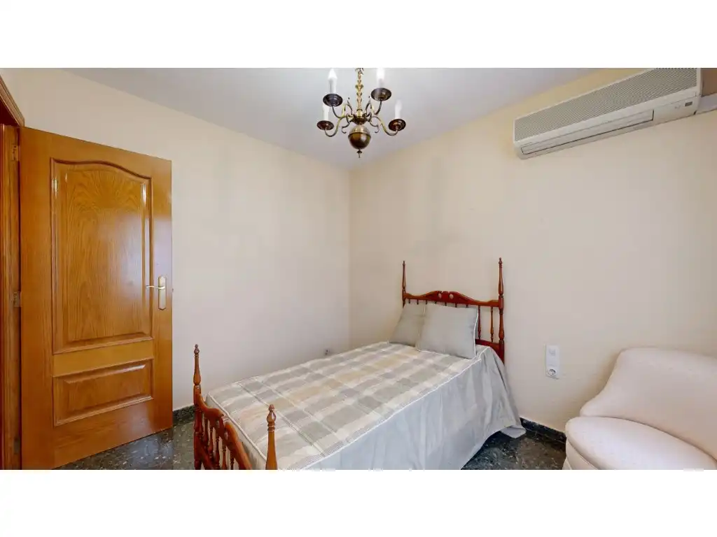 Flat for sale in Exposició