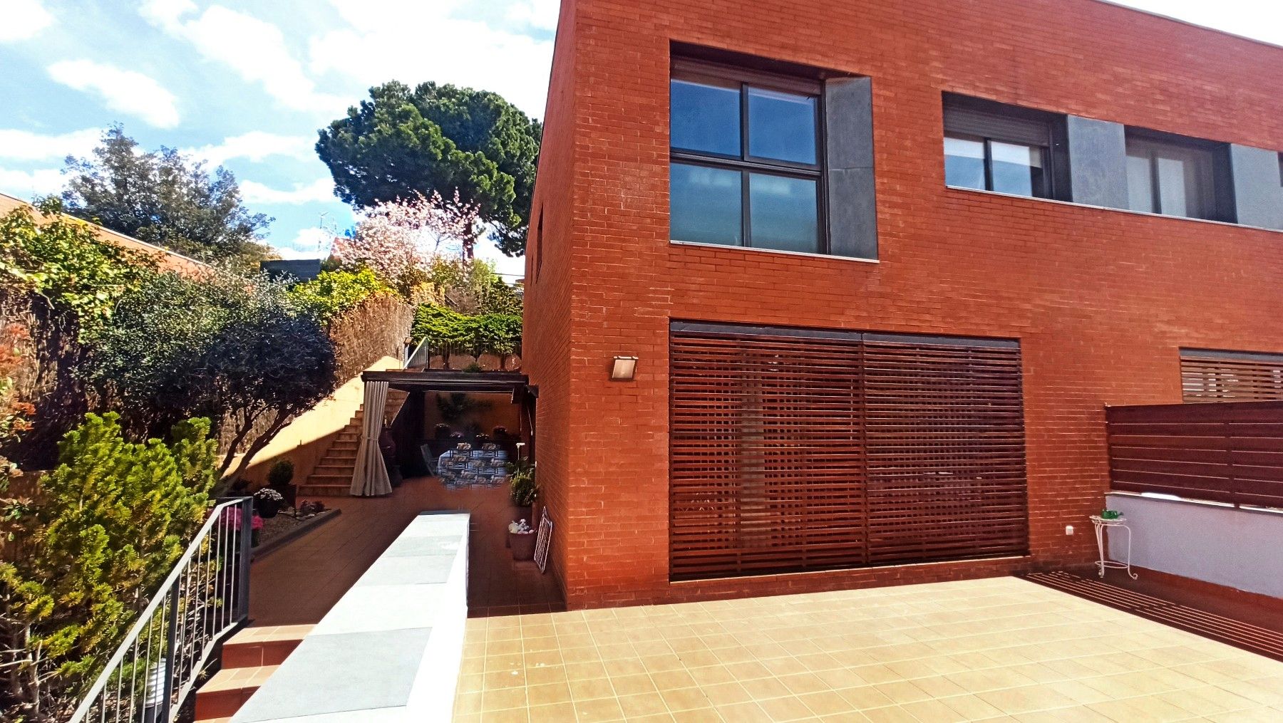 Exterior view of Single-family semi-detached for sale in L'Ametlla del Vallès  with Heating, Private garden and Parquet flooring