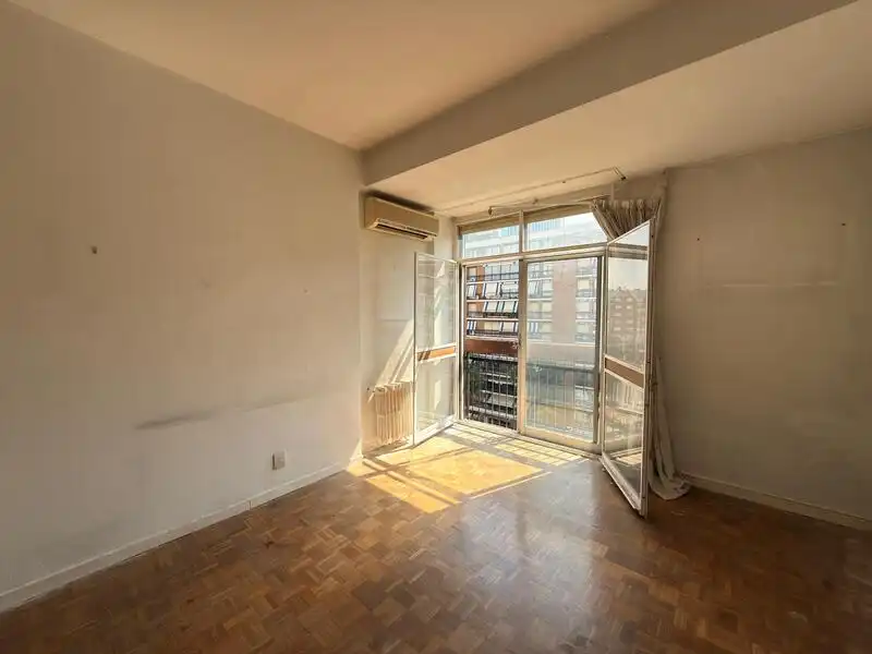 Dormitori de Pis en venda en Madrid amb Aire condicionat, Calefacció i Terrassa