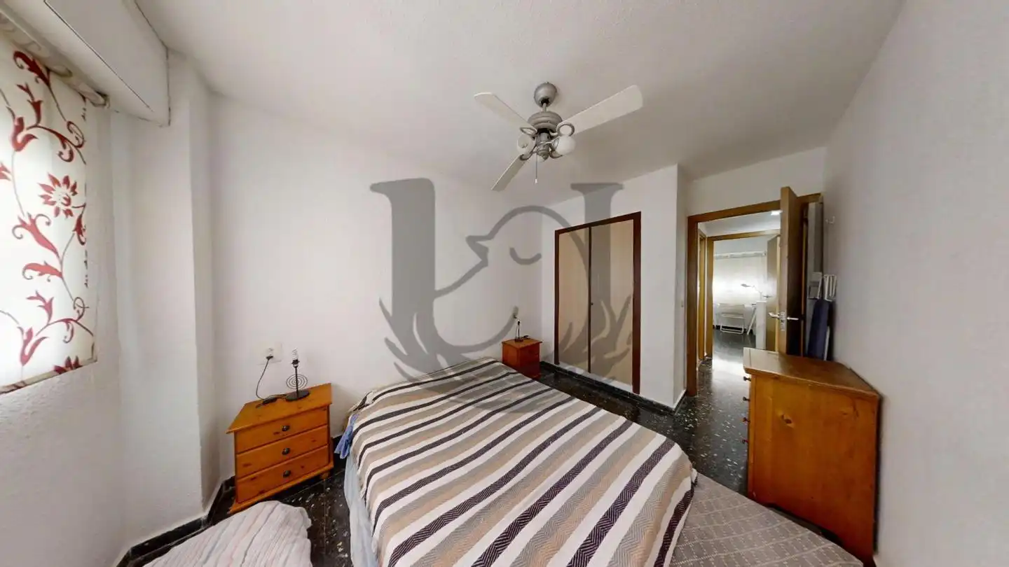 Bedroom of Flat for sale in Silla  with Air Conditioner and Terrace
