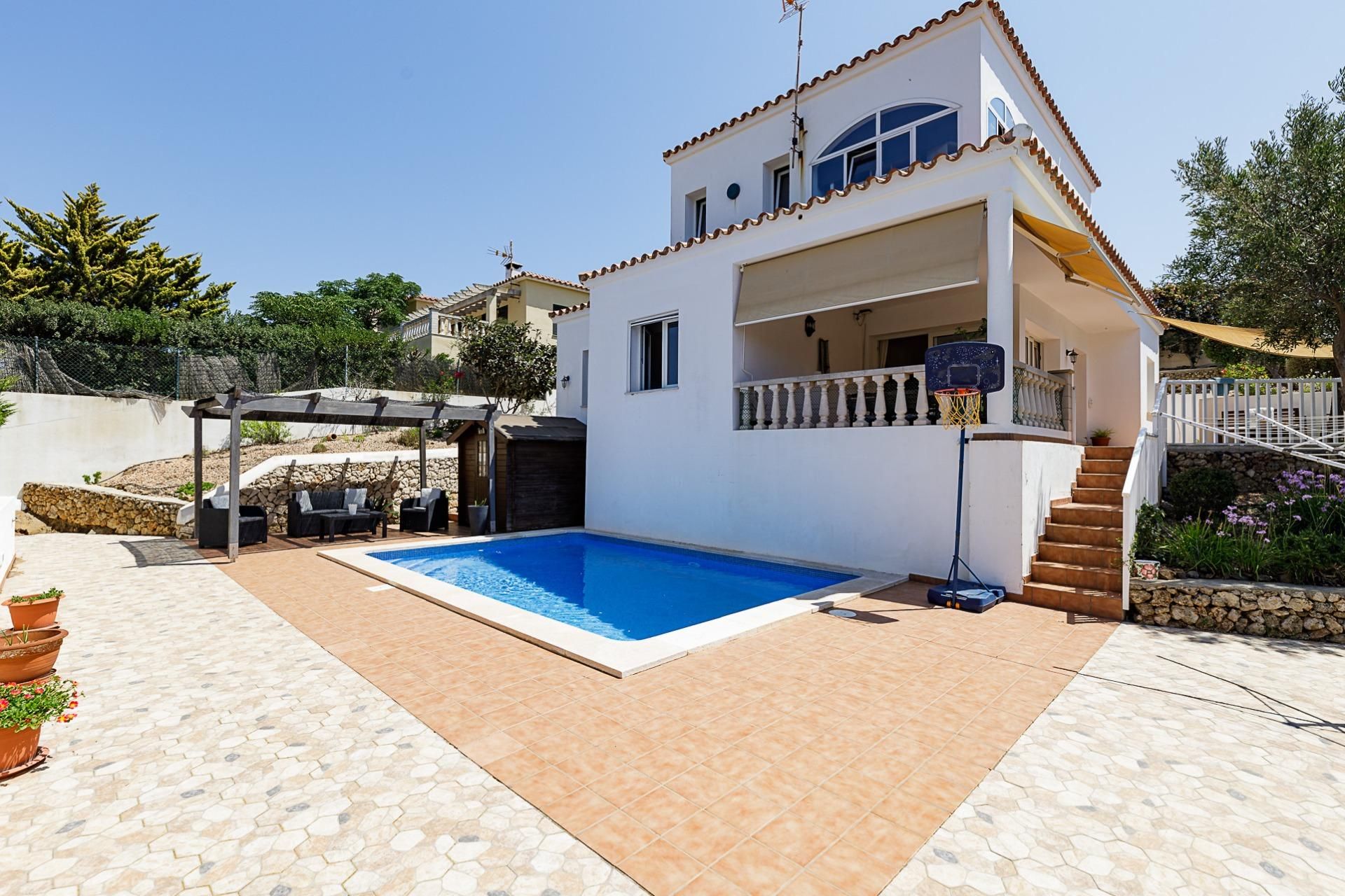 Exterior view of House or chalet for sale in Maó  with Air Conditioner, Heating and Private garden