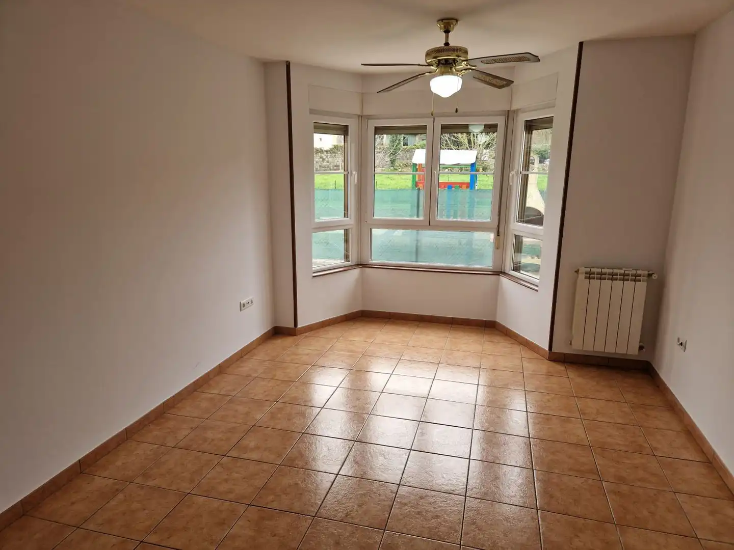 Sala de estar de Casa o chalet en venta en Reocín con Calefacción, Jardín privado y Terraza