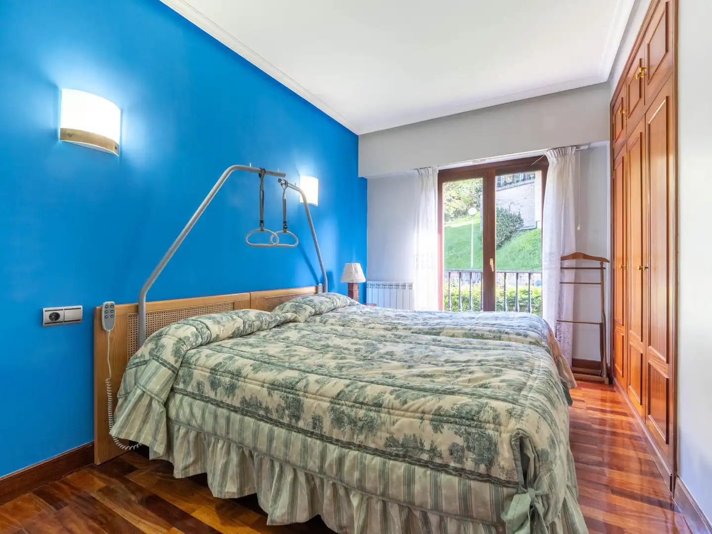 Habitación de Piso en venta en Donostia - San Sebastián  con Calefacción, Terraza y Trastero