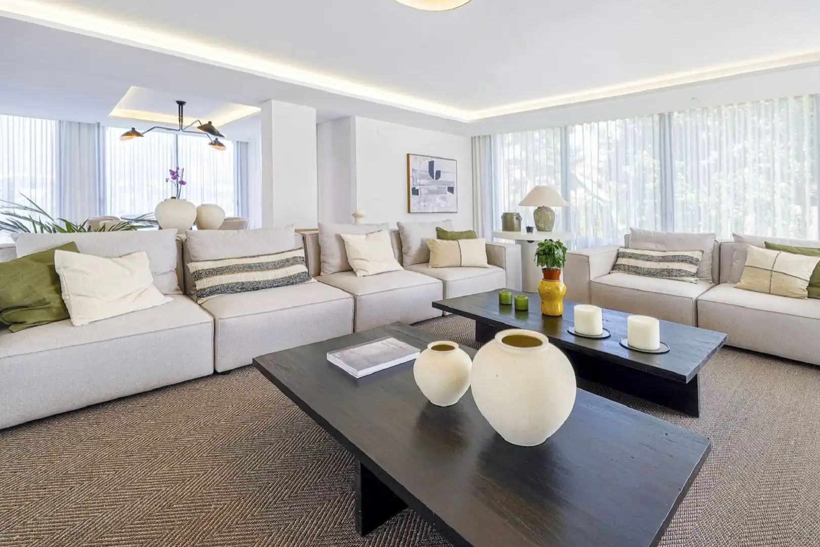 Sala de estar de Casa o chalet en venta en Marbella con Aire acondicionado, Jardín privado y Terraza