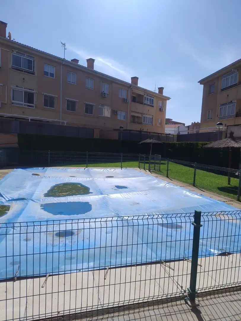 Piscina de Pis en venda en Ciudad Real amb Aire condicionat, Calefacció i Traster