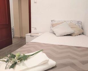 Bedroom of Flat to share in Burjassot  with Air Conditioner and Terrace