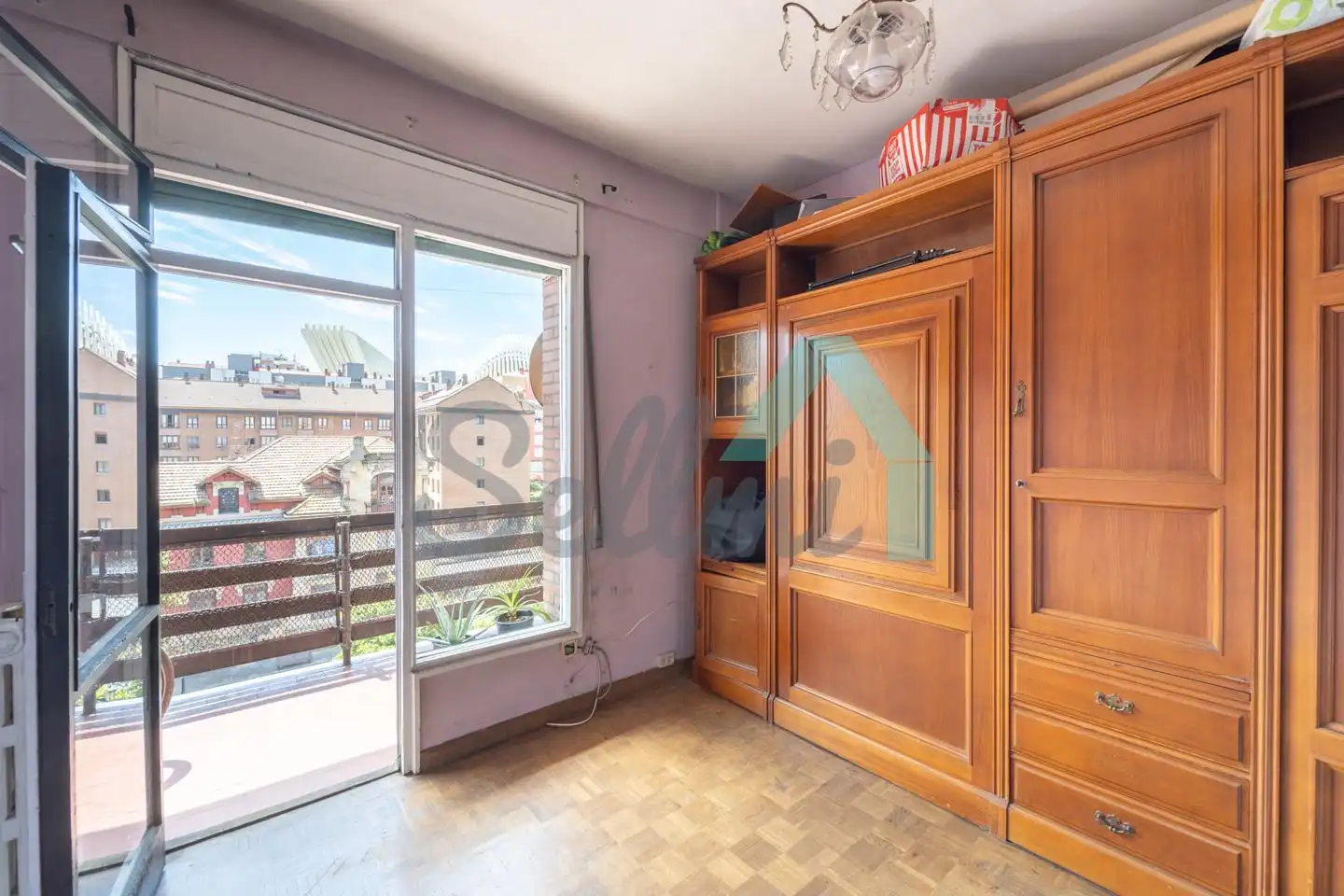 Habitación de Piso en venta en Oviedo  con Calefacción, Parquet y Terraza