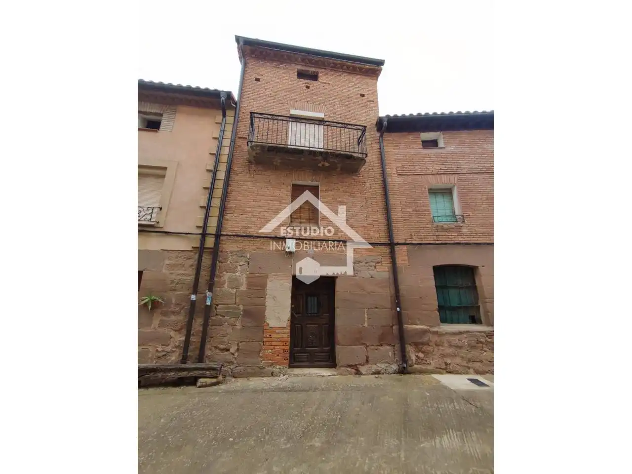 Casa amb terrassa en venda a Calle Mayor