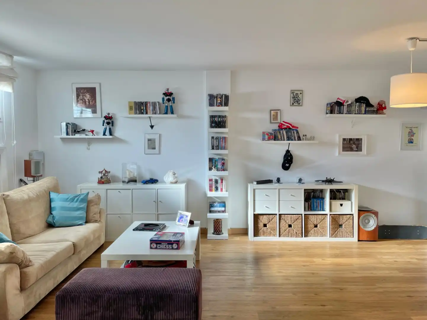 Wohnzimmer von Einfamilien-Reihenhaus zum Verkauf in Málaga mit Klimaanlage, Heizung und Privatgarten
