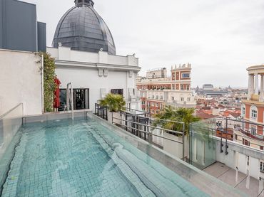 Flat with pool for sale in Gran Vía